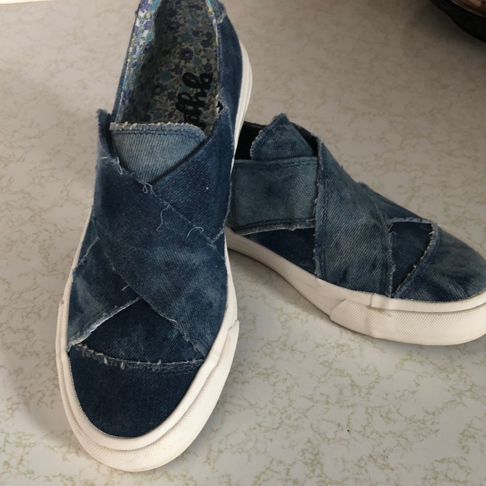 Gypsy jazz canvas shoes. Worn once
